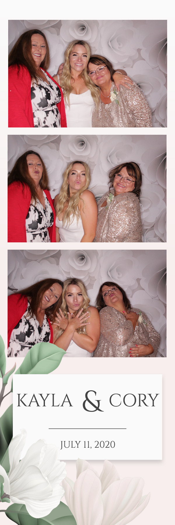 Kayla and Cory Wedding | View more photos from the event at gallery.photoboothbillings.com/u/PhotoBoothBillings/Kayla-and-Cory-Wedding